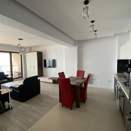 Amazing View Apartment Mamaia Exterior photo