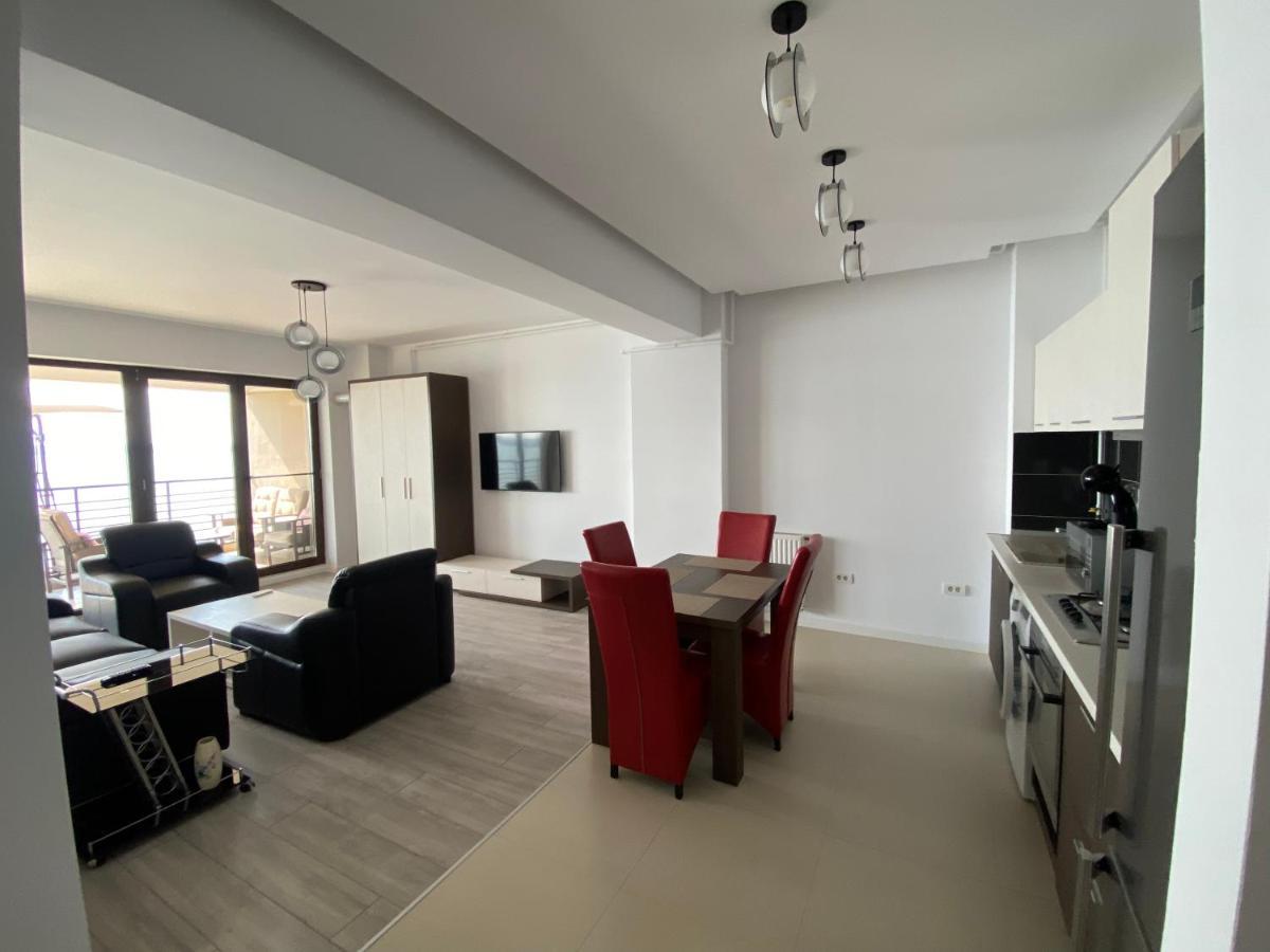 Amazing View Apartment Mamaia Exterior photo